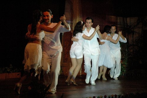 People & Entertainment